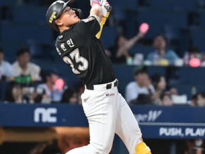7월 월간 MVP 후보에 고영표 김원중 등 7명 선정