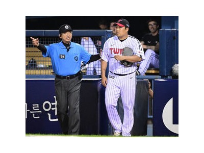 키움-LG 경기 투수 교체 실수로 웃지 못할 상황 발생