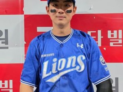 구자욱 연장전서 결승타 치며 삼성 승리 이끌어