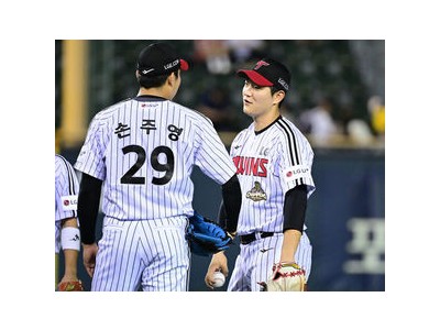 LG 톨허스트 데뷔 첫 10홈런에 20세이브 기록 남겨