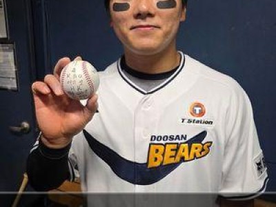 윤준호 데뷔 첫 홈런 터뜨려